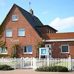 Haus Roseneck App.1 *